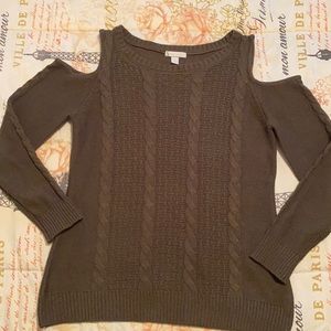 Women’s sweater bundle